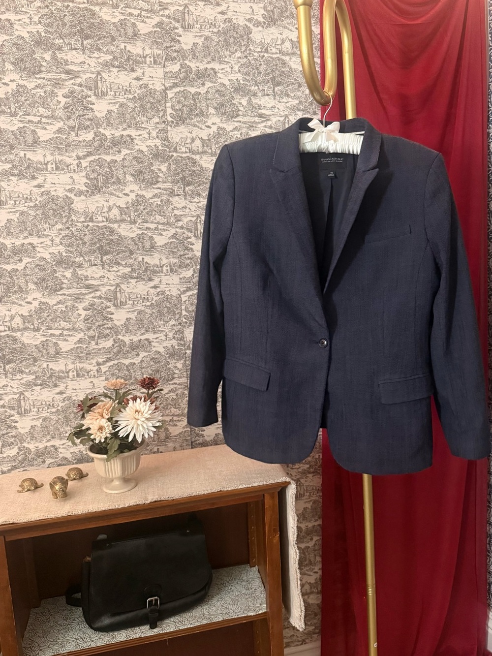 Banana Republic Navy Blazer Size 16 | Tailored for Petite Frame